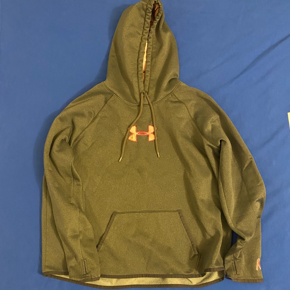Grey UnderArmor sweatshirt